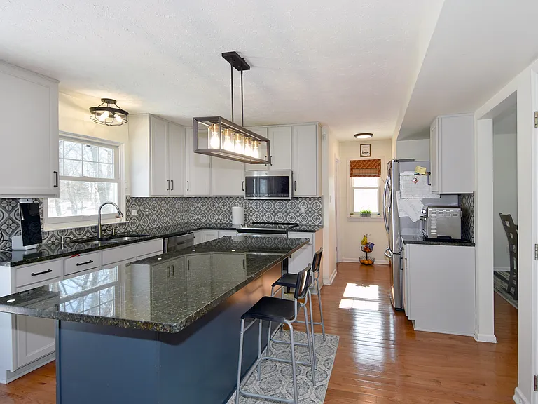 4008 Claridon Dr — Photo 12