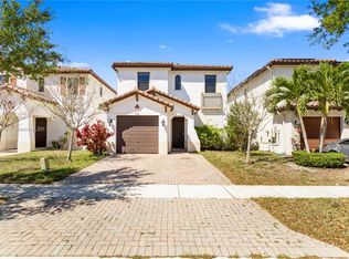 3762 SW 93rd Ave, Hollywood, FL 33025