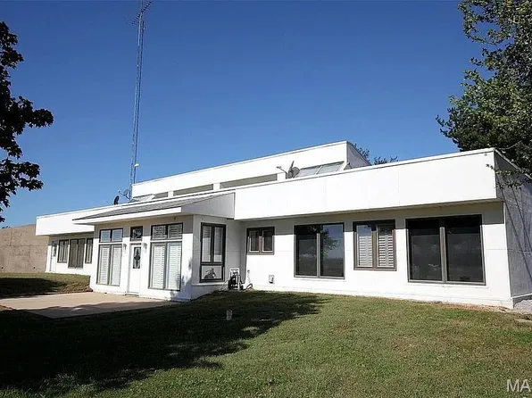 1429 N 700th St, Vandalia, IL 62471