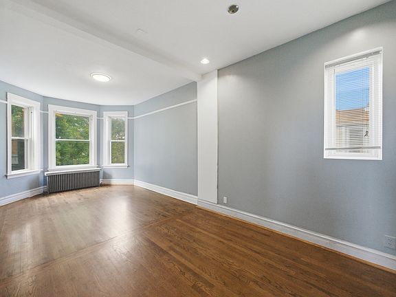 4th image of 2025 N Lawler Ave