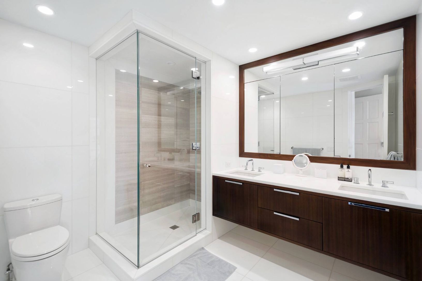 Pristine Guest Bathroom