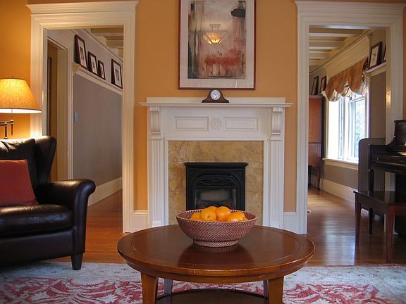 second floor living room