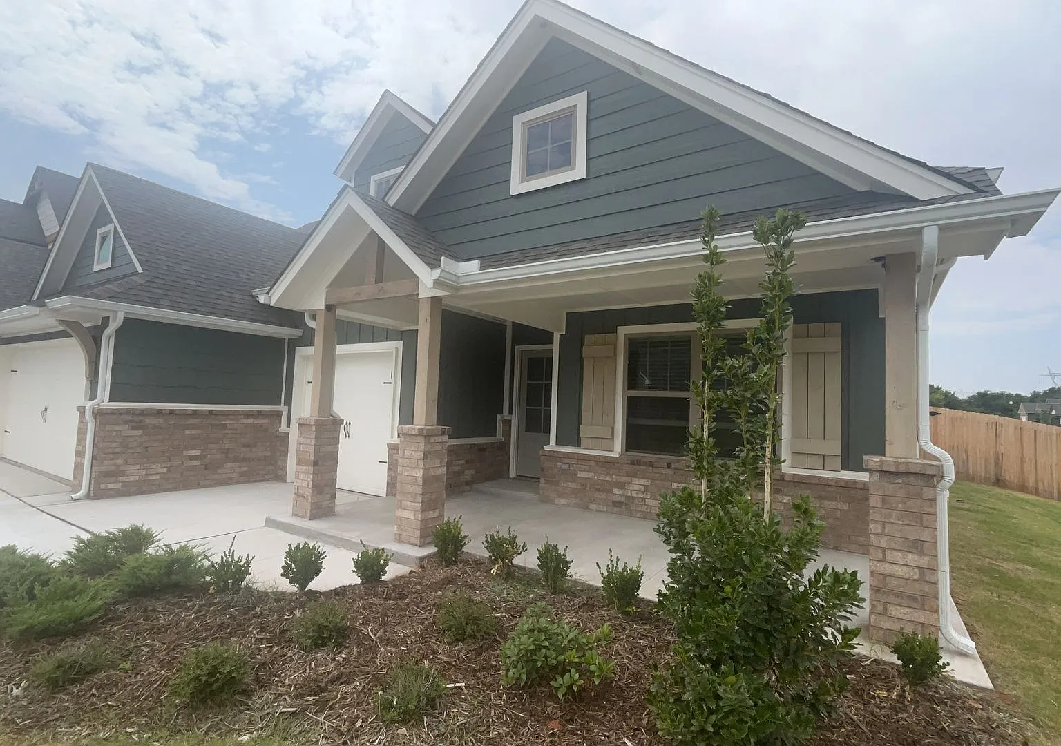 Brand New 4 Bedroom Home with Bonus Room — Photo 2