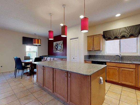 4th image of 5901 Tres Vistas Ct NW