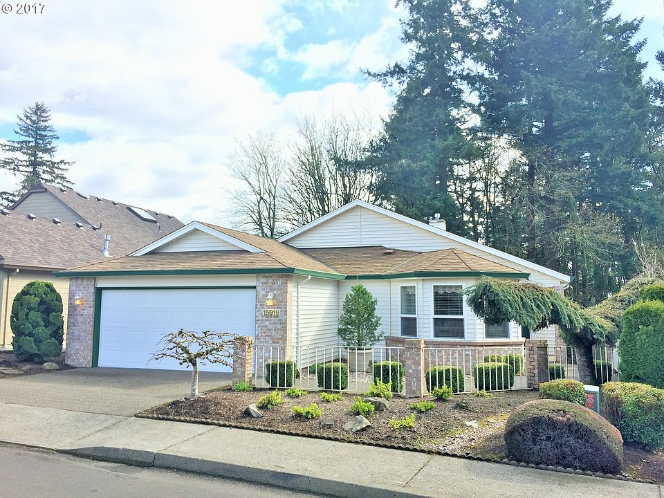 1st image of 15919 SE 32nd St