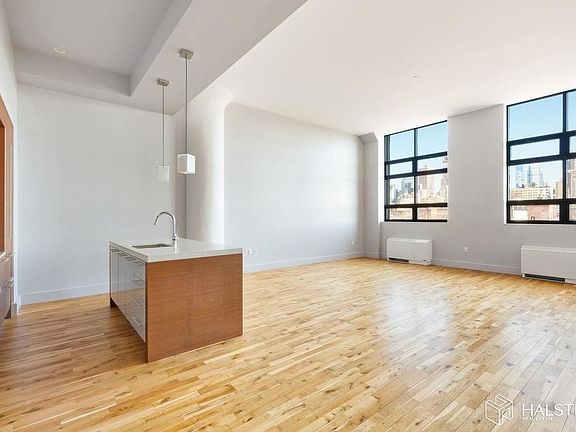 5th image of 360 Furman St APT 611