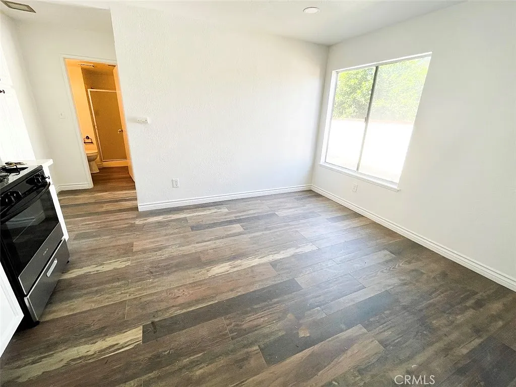 1 bed, 400 sqft, $1,795 — Photo 3
