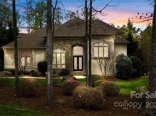 2121 Climbing Rose Ln, Matthews, NC 28104