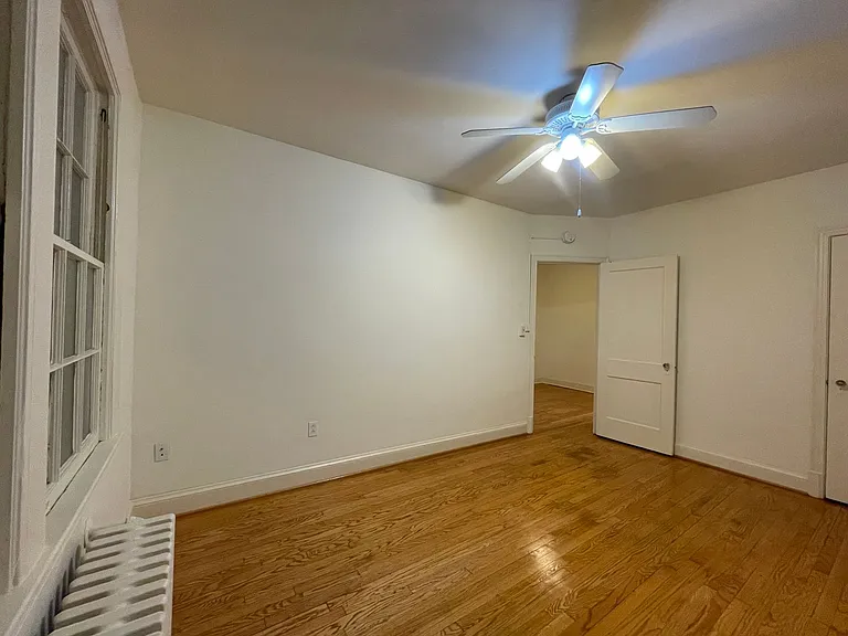 4021 Davis Pl NW — Photo 24