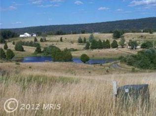 429 Halycon Ln, Berkeley Springs, WV 25411