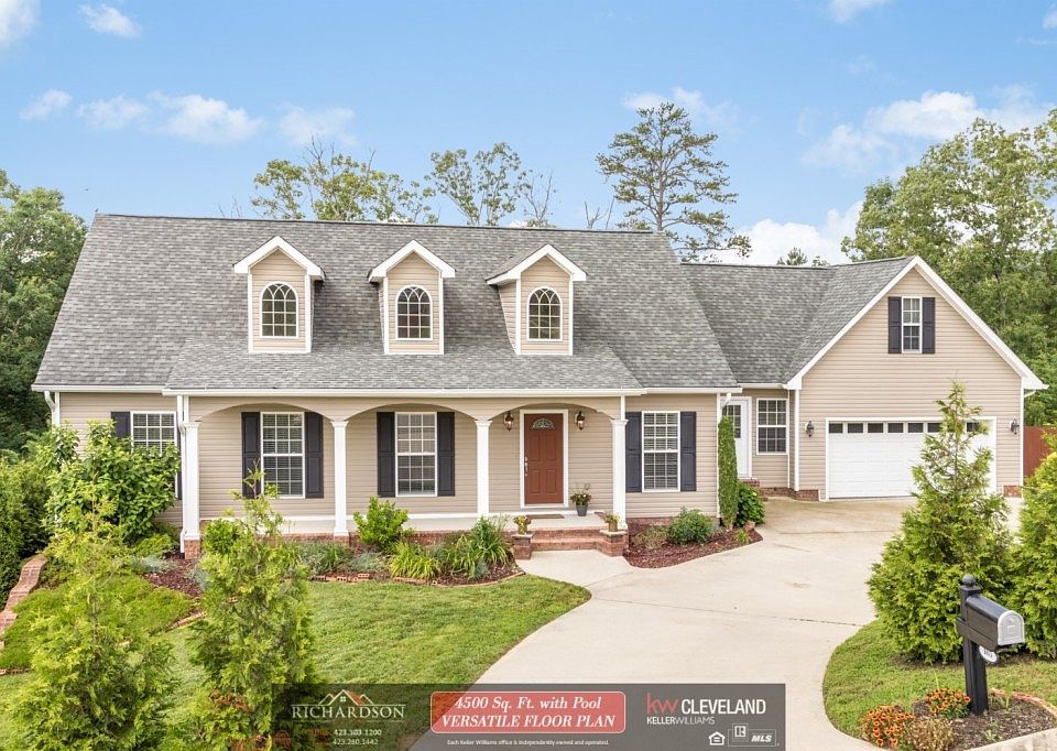 1st image of 165 Southern Oaks Dr SE