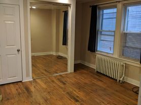 South Oakland Large and renovated 3 bedroom apartment Must SEE!, 1