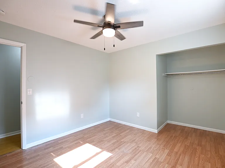 128 Homestead Ave #B — Photo 5