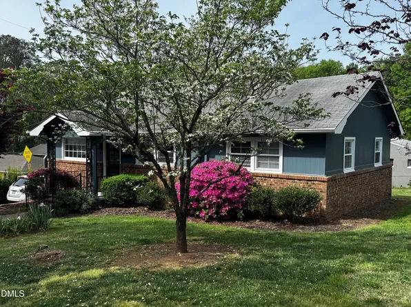 310 Crest Dr, Chapel Hill, NC 27516