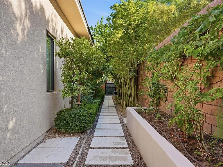 47 Moonfire Dr — Photo 43