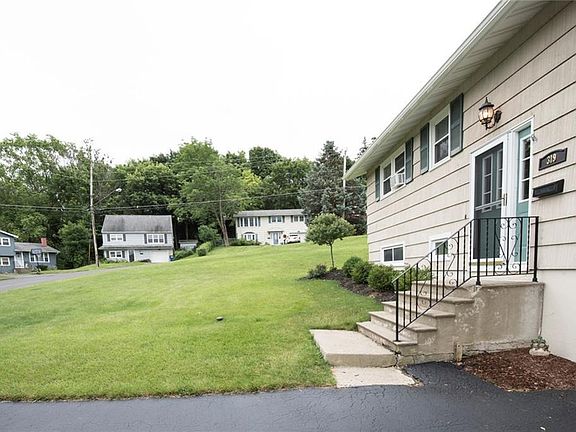 3rd image of 319 Gordon Pkwy