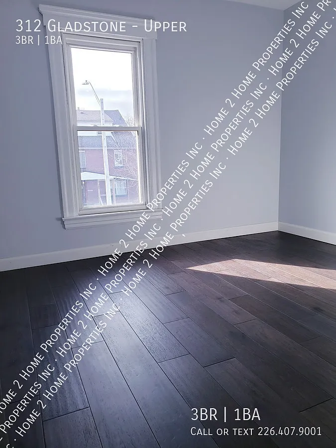 Building Photo - 312 Gladstone Ave