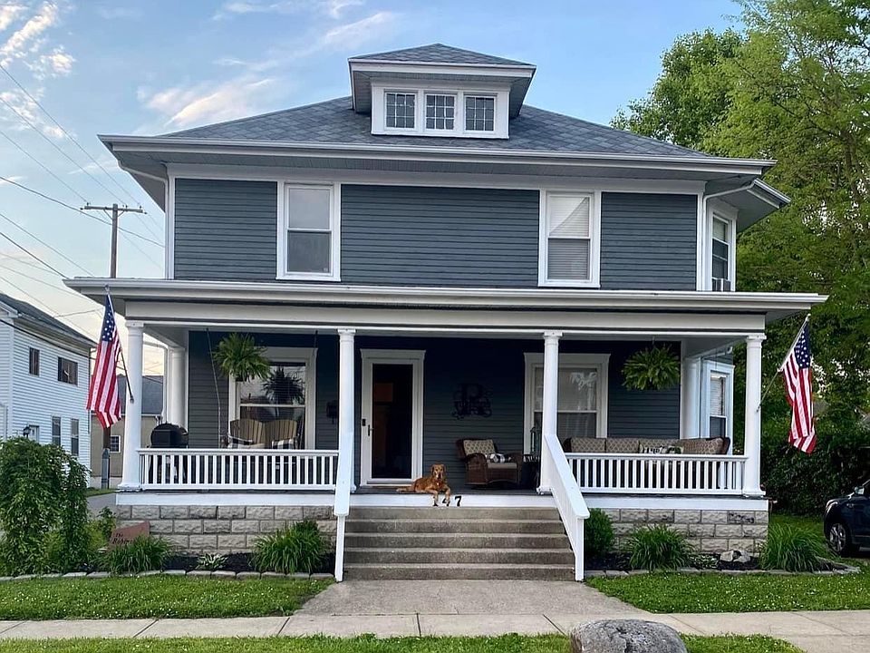 1st image of 147 E 8th St #51