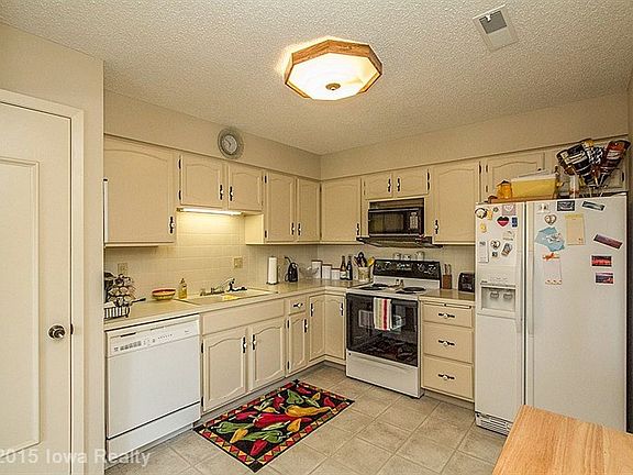 2nd image of 1100 50th St Unit 1103