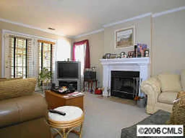 2 bed, 2.5 bath, 1200 sqft, $1,650, 6622 Bevington Ridge Rd #B, Charlotte, NC 28277