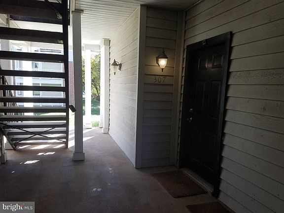 5th image of 3922 Penderview Dr APT 307