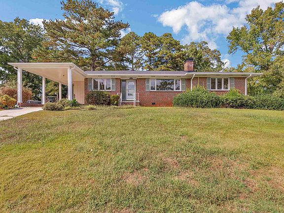 2nd image of 552 Zinnia Ln