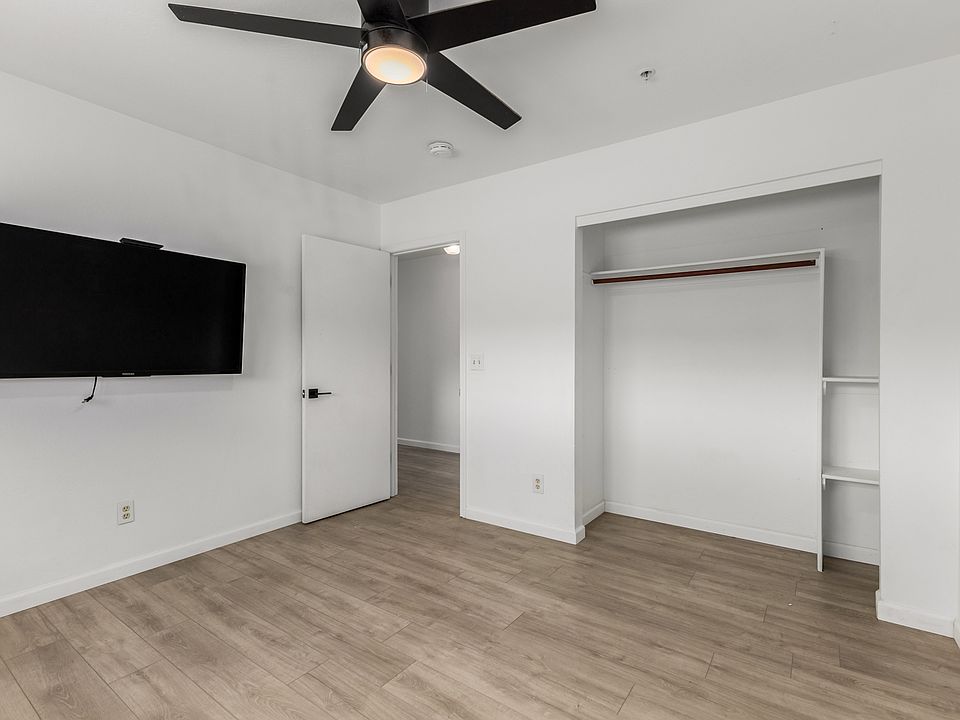 1st image of 17332 E Grande Blvd