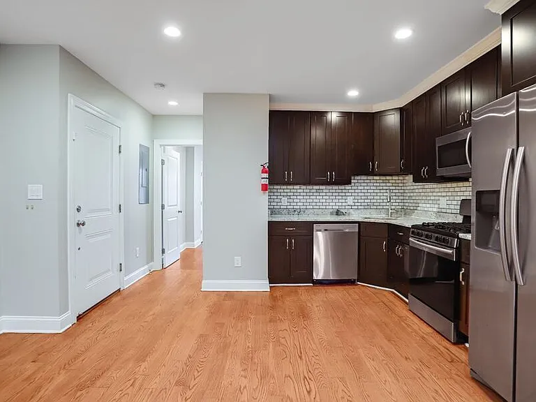 1714 W Virginia Ave NE #3 — Photo 9