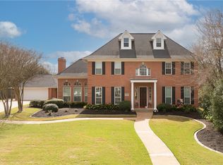 2926 Camille Dr, College Station, TX 77845
