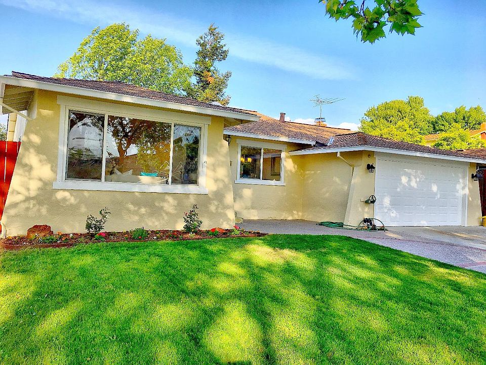 1st image of 1752 Camargo Dr