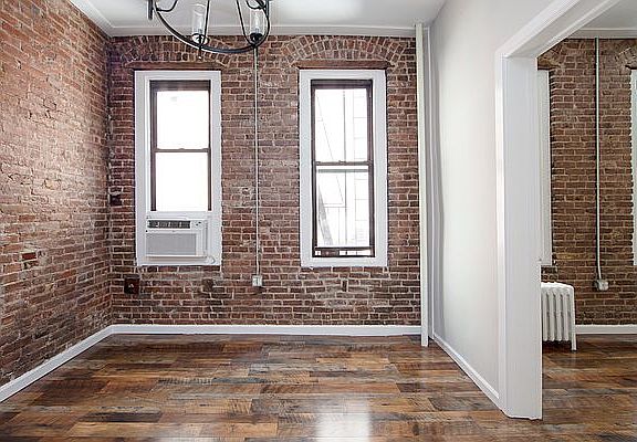 3rd image of 27 Prince St #33