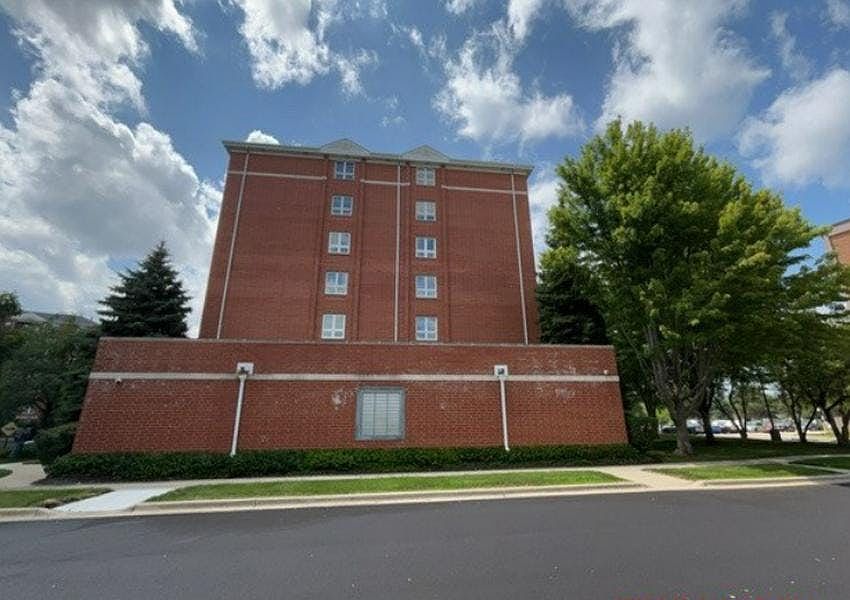 2nd image of 190 N Milwaukee Ave #405-3
