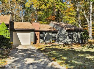 24 Andover Ct, Red Bank, NJ 07701