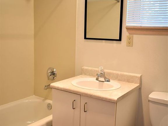 5th image of 5608 15th Ave NE #107