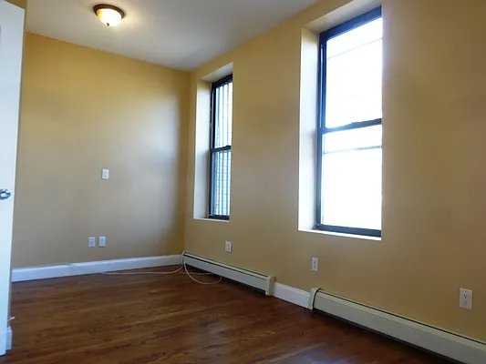 Rented by Blue Egg Realty Corp | media 29