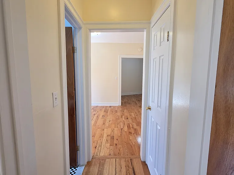1012 Ocean Ave #4W — Photo 12