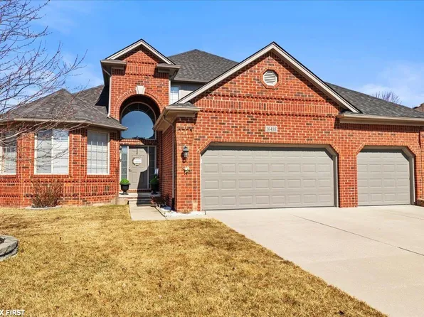 16433 Moore Park Rd, Macomb, MI 48044