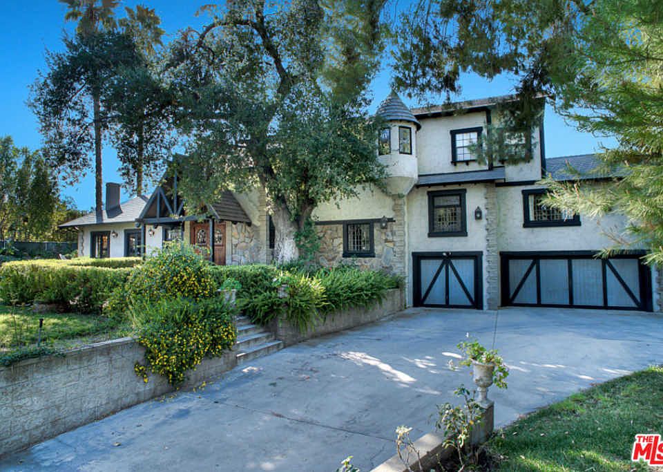 1st image of 5439 Vanalden Ave