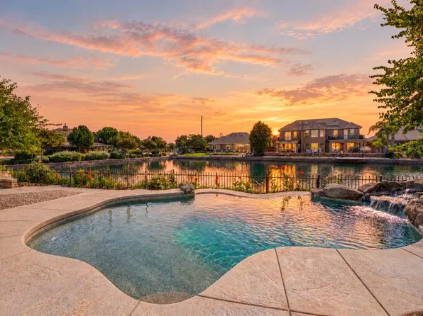 11003 E Egret Point, Clovis, CA 93619