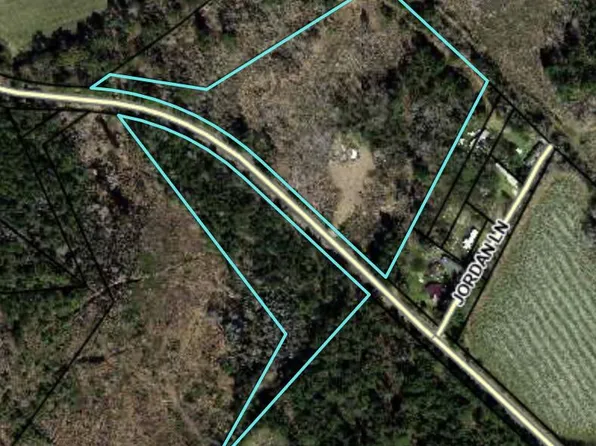 801 Gar Rd, Smoaks, SC 29481