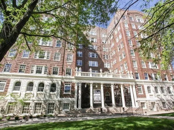 4618 Warwick Blvd APT 4F, Kansas City, MO 64112