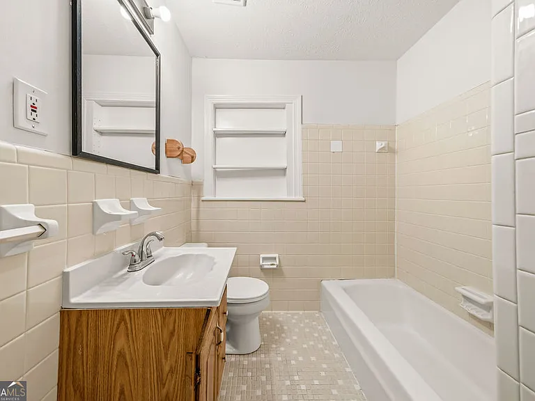 3940 Hubert Dr — Photo 25
