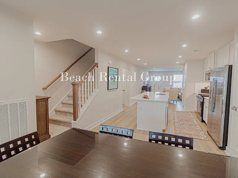 8907 Hudson Ln — Photo 12