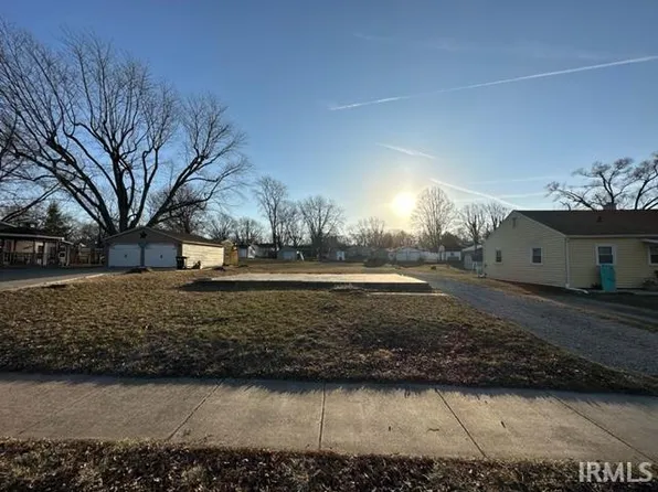 923 S Perry St, Attica, IN 47918