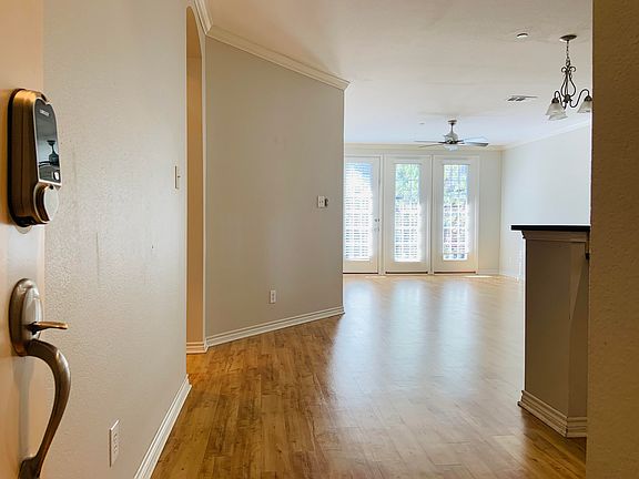 2nd image of 1020 Texas St APT 3204