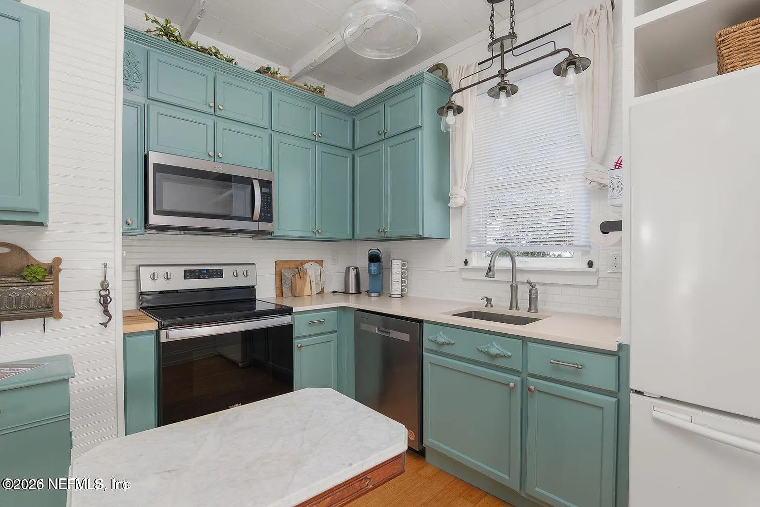 2 bed, 1.0 bath, 746 sqft, $2,900 — Photo 2