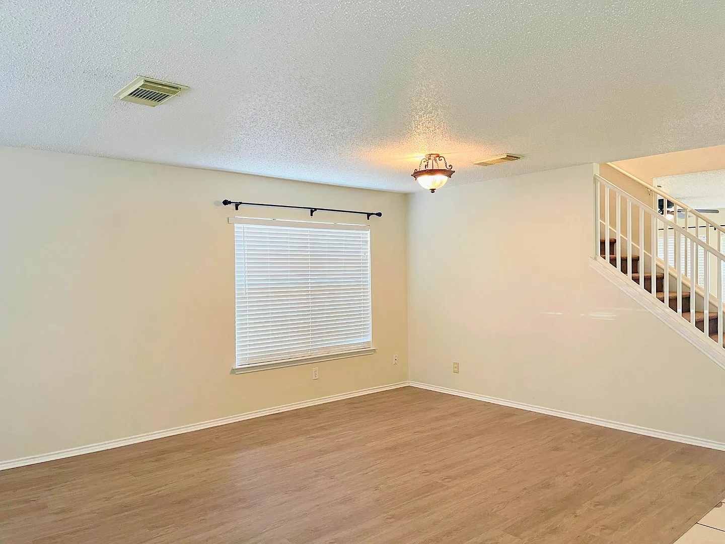 7306 Daulton Ridge, Converse, TX 78109 | Home for Rent 78109 — Photo 4