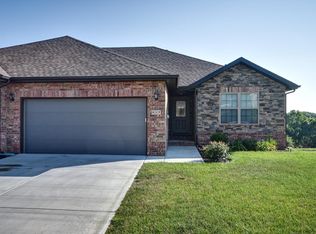 815 E Crystal Ave, Nixa, MO 65714