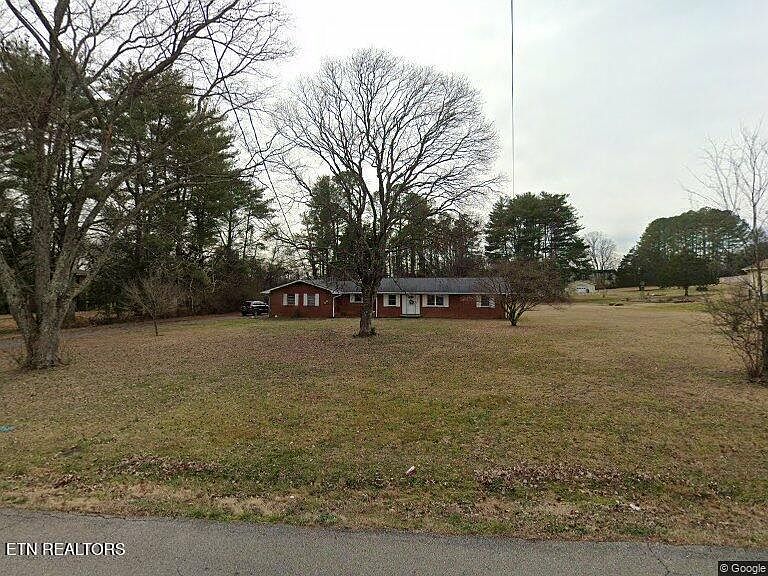 1st image of 201 Admiral Rd