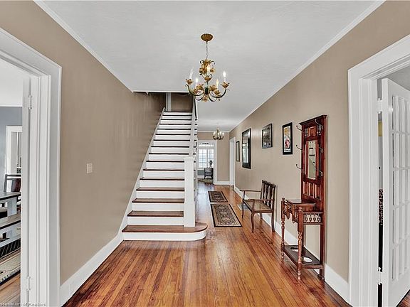 4th image of 1851 Lakeview Dr